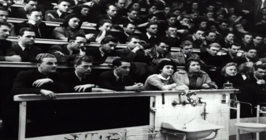Blonde On Blonde covers - Blonde On Blonde Covers Transport Audience to 1966, Most Unprepared
