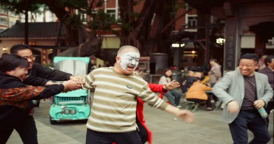 Ekko Astral band troubles - Ekko Astral Band Troubles Escalate, Now Communicate Via Mime