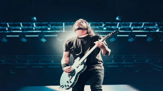 Foo Fighters "Your Favorite Toy" - Foo Fighters Perform "Your Favorite Toy" Live, Accidentally Create New Genre