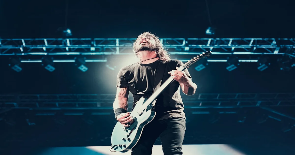 Foo Fighters "Your Favorite Toy" - Foo Fighters Perform "Your Favorite Toy" Live, Accidentally Create New Genre