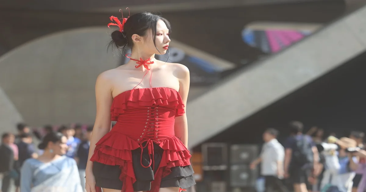 Laufey concert fashion - Laufey Concert Fashion Win Propelled Liu to Olympic Gold