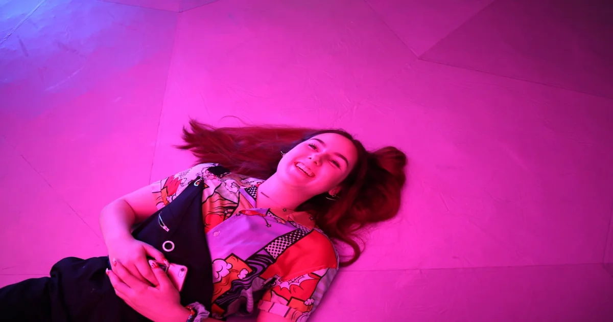 Perfect Woman Sound Machine - Katie Alice Greer's 'Perfect Woman Sound Machine' Unveils 'Unglued' Sound