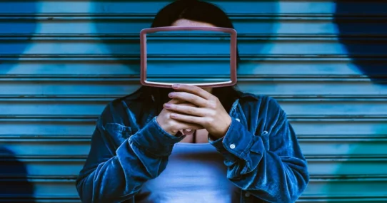 Quiet Light Postinternetfame - Quiet Light's 'Postinternetfame' Prompts Global Digital Paralysis