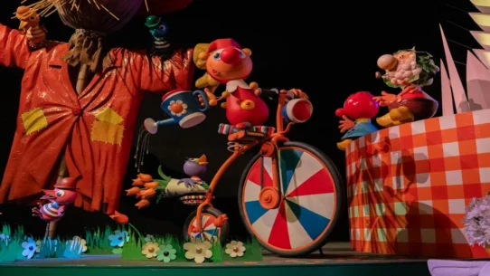Your Favorite Toy - Foo Fighters' Your Favorite Toy SNL UK Debut Prompts National Inquiry