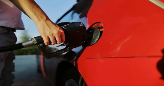 Tori Amos Gasoline Girls - Tori Amos' 'Gasoline Girls' Sparks National Fuel Siphoning Trend