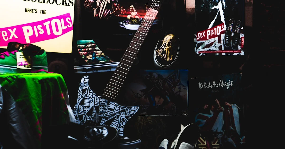 Ace Frehley's Budokan guitar - Ace Frehley's 'Budokan' Guitar Sells for Millions, Proving It's Worth The Kiss