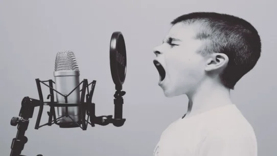 Dale Ritmo Outreach - Lenny Tavárez Launches Dale Ritmo Outreach, Teaches Kids How To Lip Sync Properly
