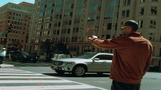 Ludacris Pull Over - Ludacris Pulls Over AMAs Red Carpet For New Music Video
