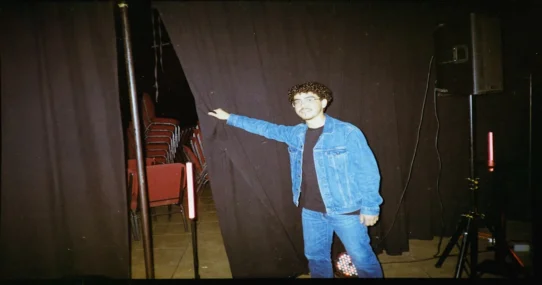 Noah Kahan SNL - Noah Kahan Returns To SNL With A #1 Album, Demands More Maple Syrup