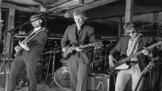 Oasis documentary - Oasis Reunion Doc Coming To Disney+ From Peaky Blinders Creator