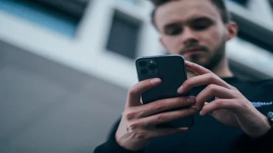 special phone security features - Special Phone Security Features Now Protect You From Yourself
