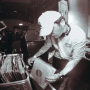 Zane Lowe - Zane Lowe Emerges From Down Under, Now Rock Star Whisperer