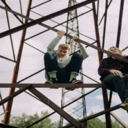 Beabadoobee Pylon Album - Beabadoobee Unveils 'Pylon' Album, Fans Brace for Structural Engineering Concepts