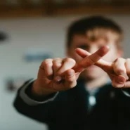 Colombia's election tie - Colombia's Presidential Election Decided by Rock, Paper, Scissors