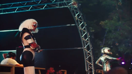 Madonna Bizarre - Madonna’s ‘Bizarre’ Song Debuts at Martin Garrix Show