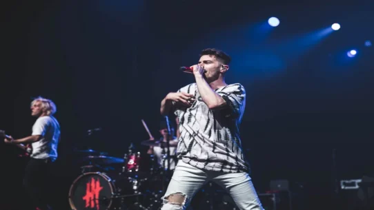 Niall Horan Australian return - Niall Horan Hints at Australian Return, New Album 'Dinner Party' Fuels Speculation