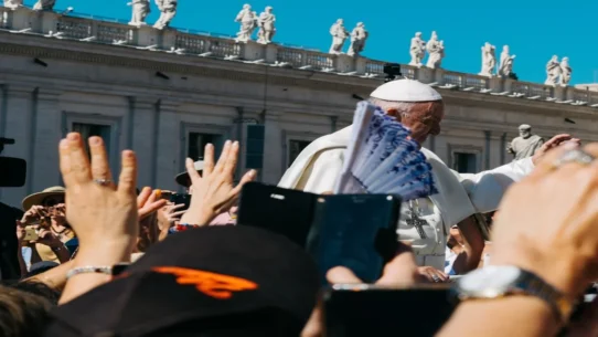 Pope Leo XIV's flight - Pope Leo XIV's Flight Grounded; King of Spain Offers Luxury Jet
