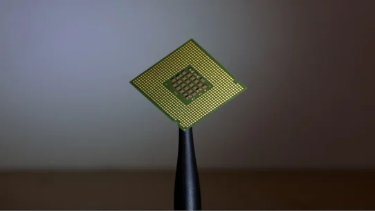 top chip tool - US Claims ASML's Top Chip Tool Is In China; ASML Says It Is Not