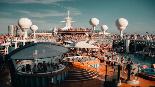 Jeff Rosenstock 311 Cruise - Jeff Rosenstock Booked For 311 Cruise 12 Years After Petition