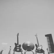 Indie Rock Crossover - Spoon Bring Out Hamilton Leithauser, Britt Daniel Joins Bodega in Unsettling Display