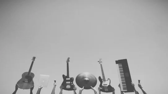 Indie Rock Crossover - Spoon Bring Out Hamilton Leithauser, Britt Daniel Joins Bodega in Unsettling Display